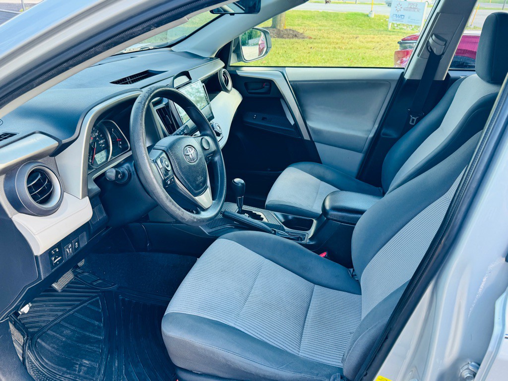2013 Toyota Rav4 Image 30