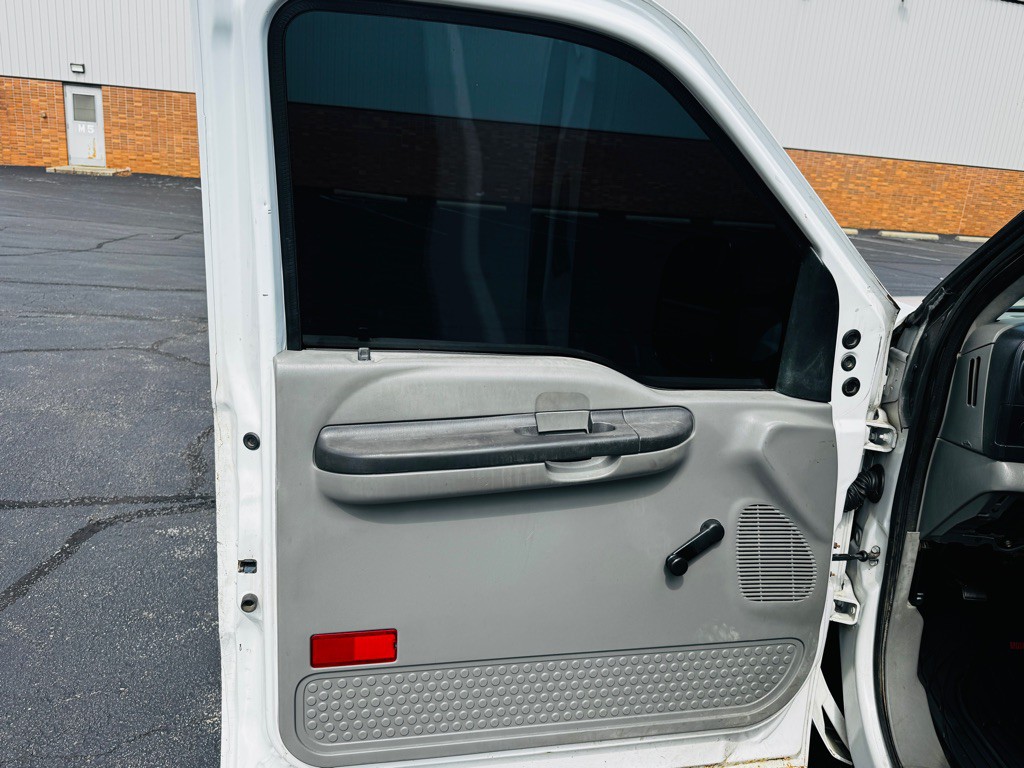 2005 Ford F-250 Image 9