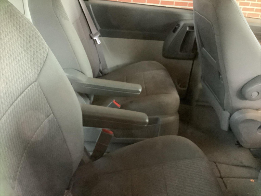 2008 Chrysler Town & Country Image 8