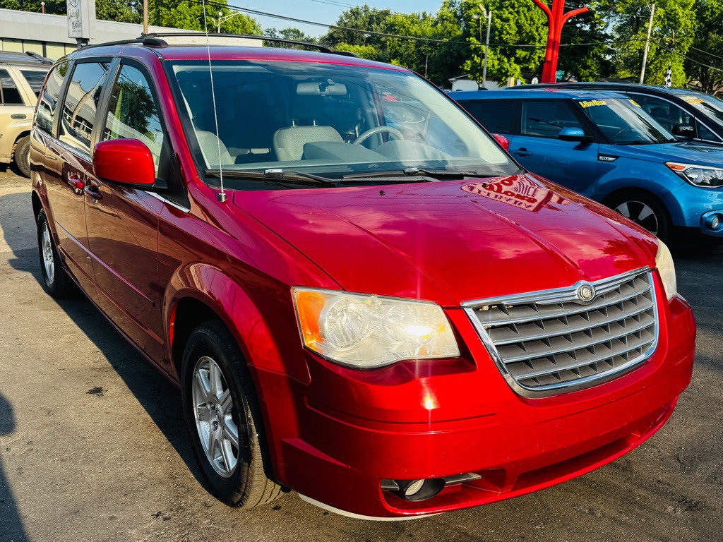 2008 Chrysler Town & Country Image 16