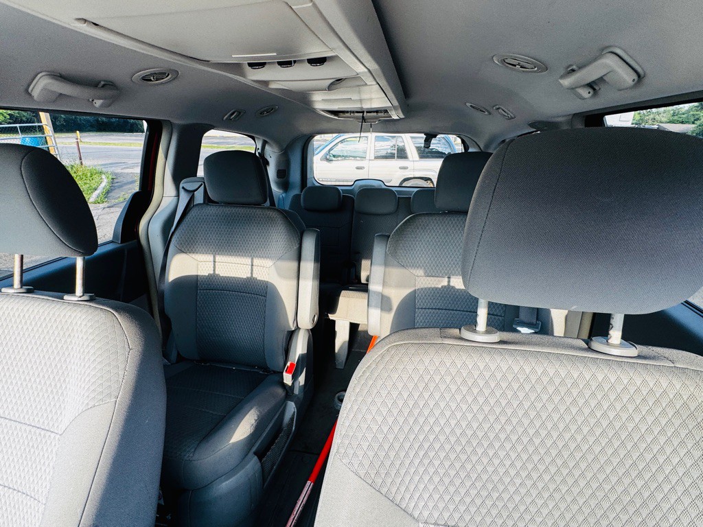 2008 Chrysler Town & Country Image 27