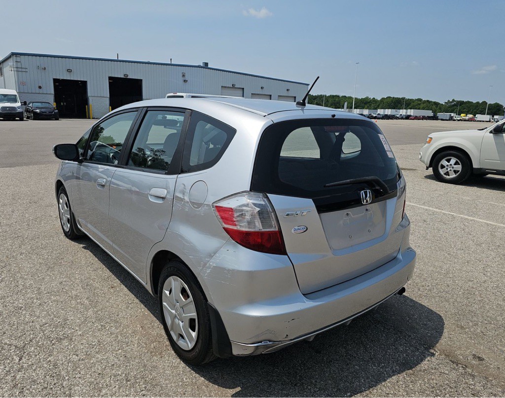 2013 Honda Fit Image 4