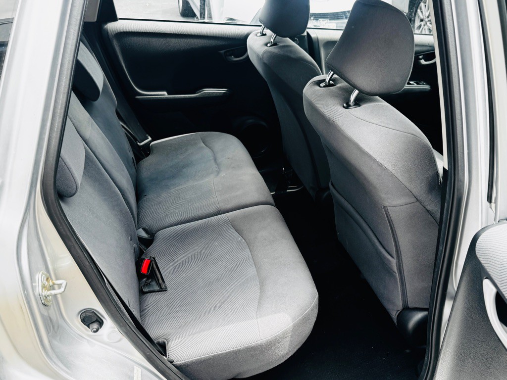 2013 Honda Fit Image 18