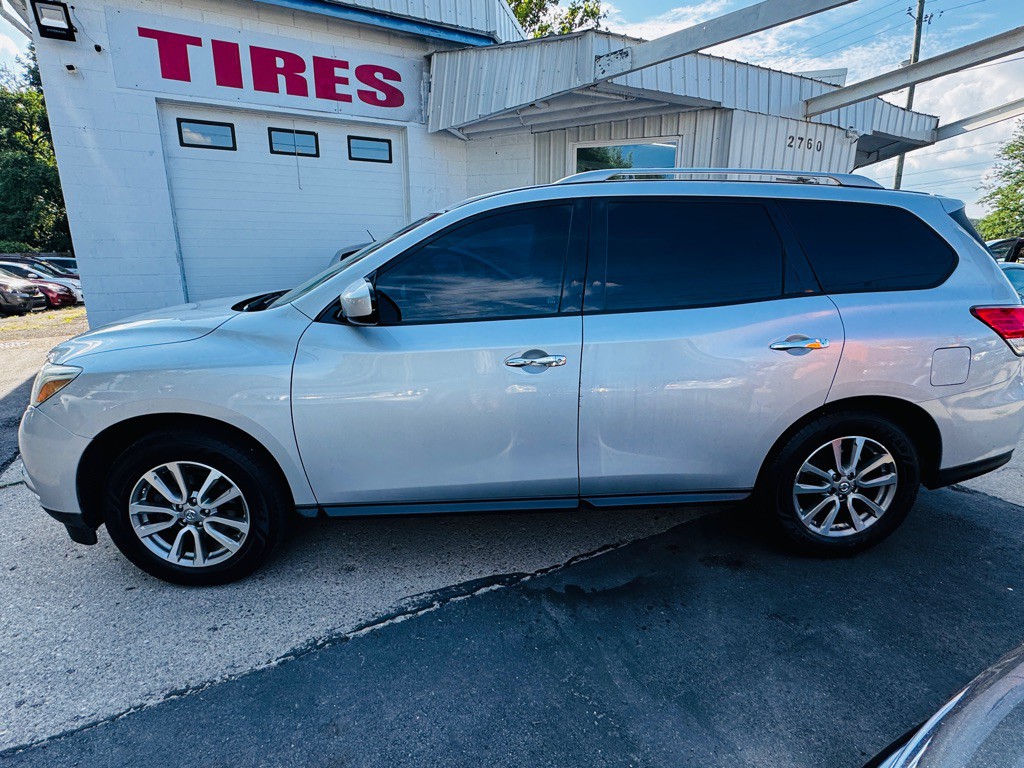 2016 Nissan Pathfinder Image 3