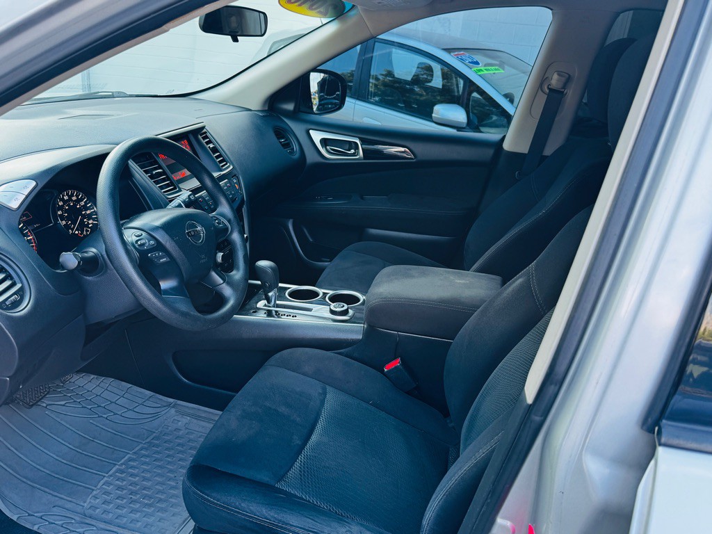 2016 Nissan Pathfinder Image 11
