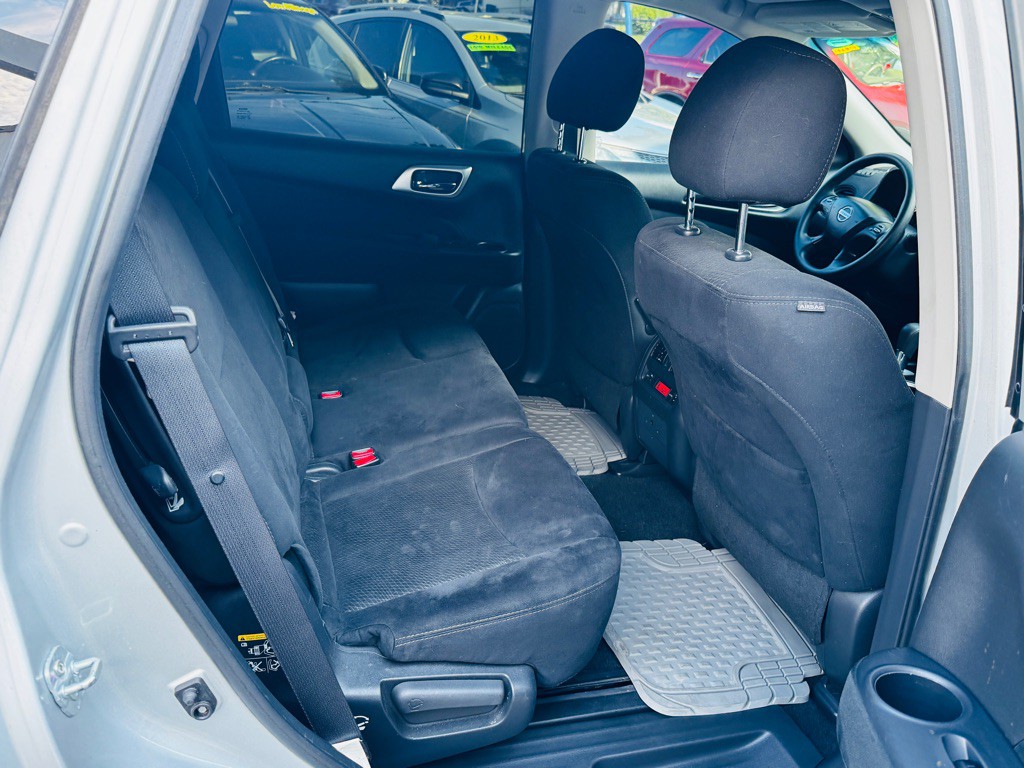 2016 Nissan Pathfinder Image 14