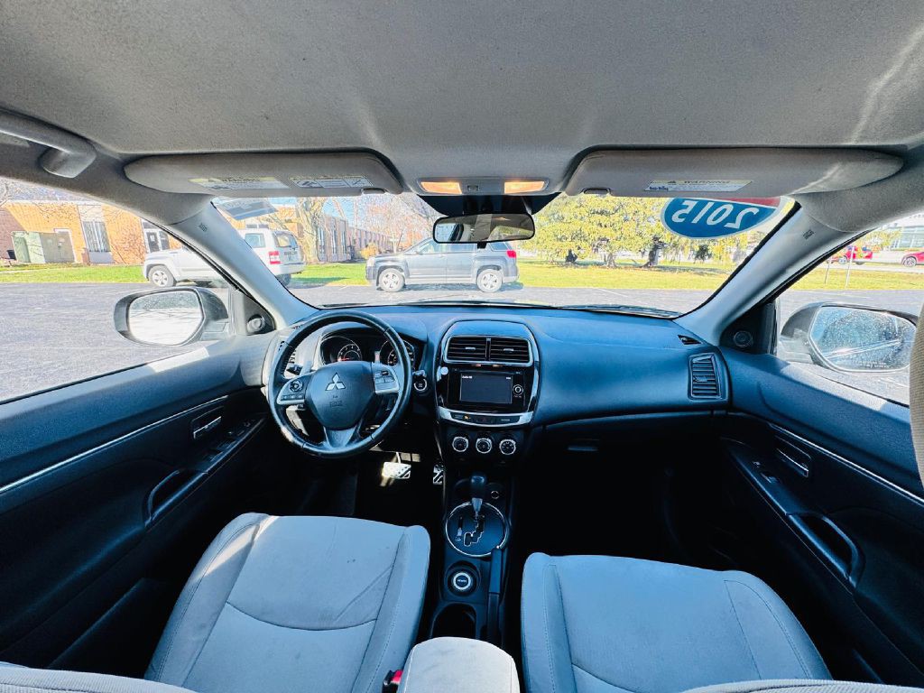 2015 Mitsubishi Outlander Image 15