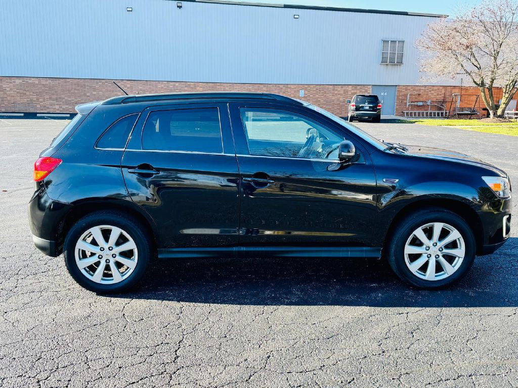 2015 Mitsubishi Outlander Image 6