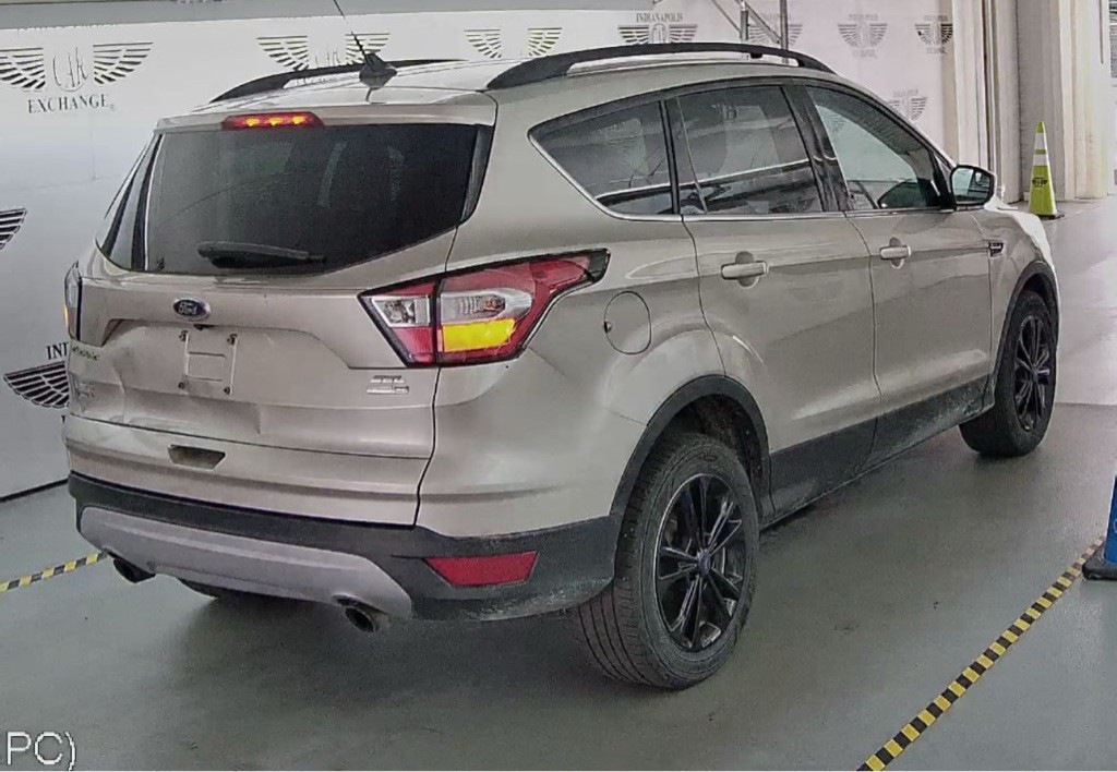 2018 Ford Escape Image 2