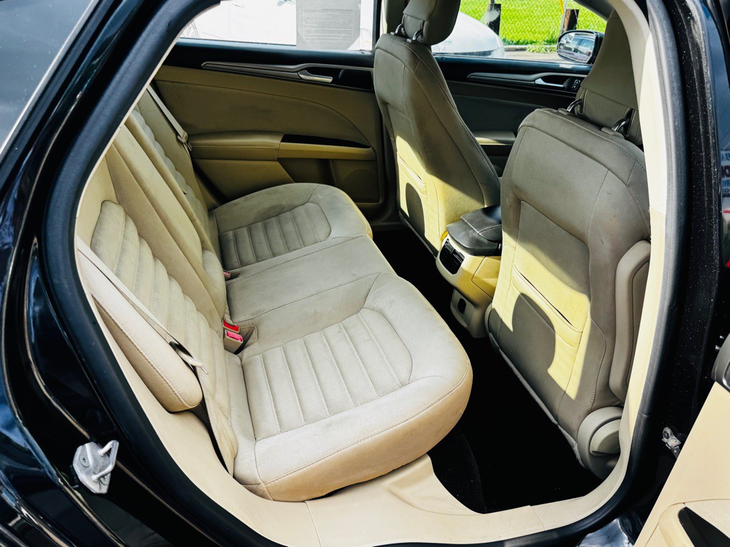 2014 Ford Fusion Image 20