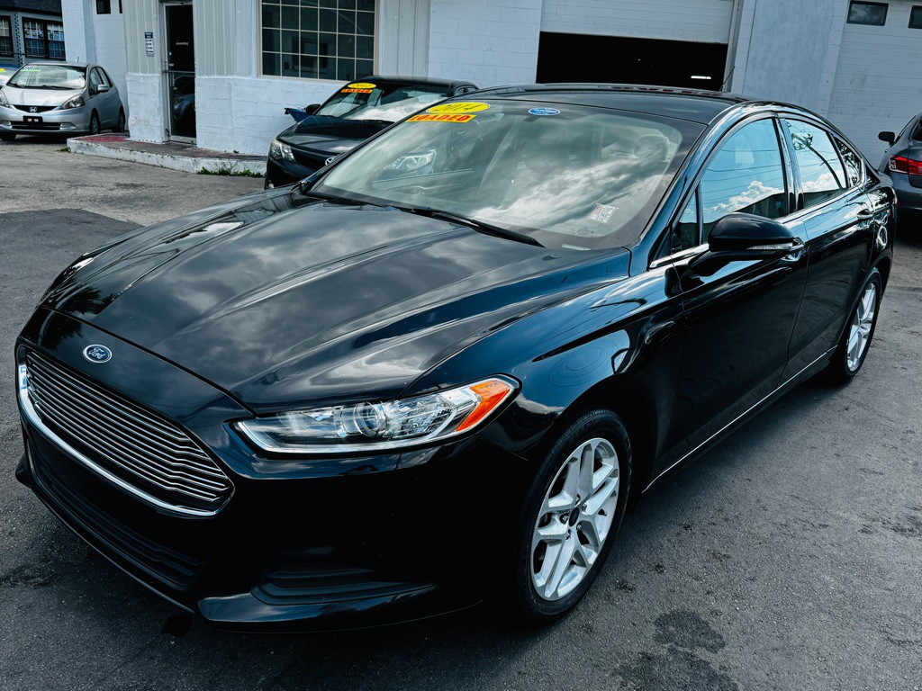 2014 Ford Fusion Image 2