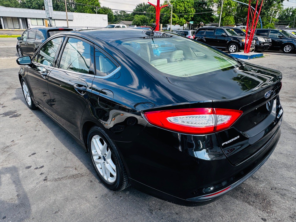 2014 Ford Fusion Image 4