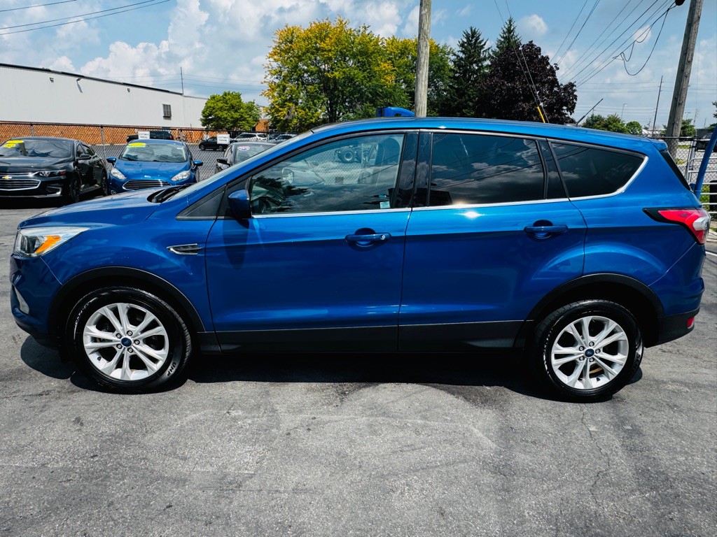 2017 Ford Escape Image 2