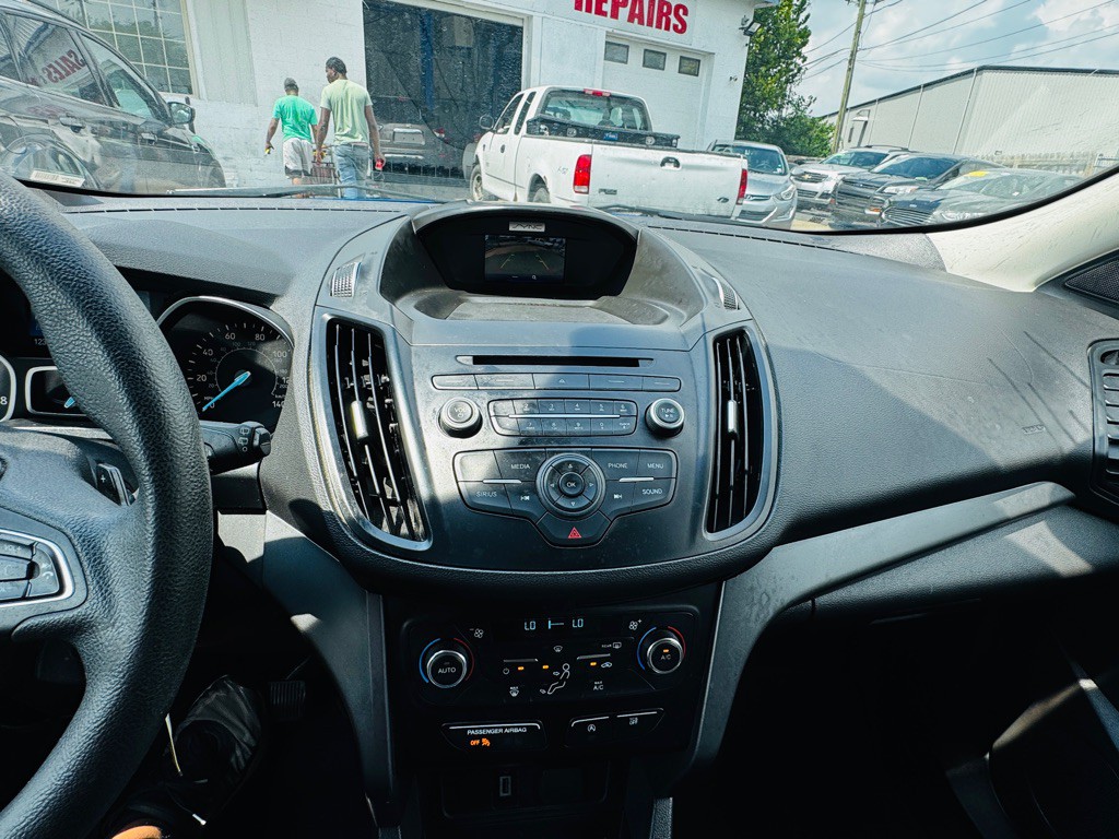 2017 Ford Escape Image 18