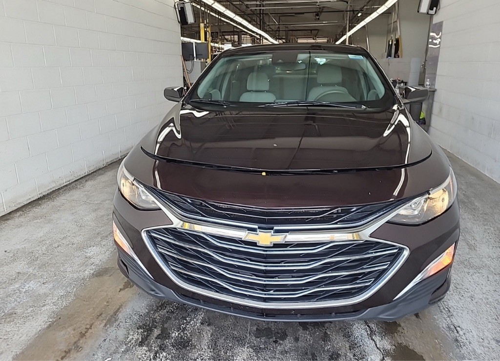 2020 Chevrolet Malibu Image 2