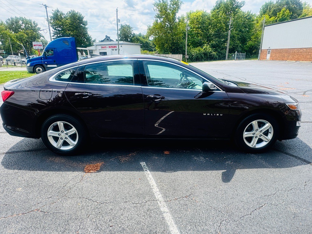 2020 Chevrolet Malibu Image 32