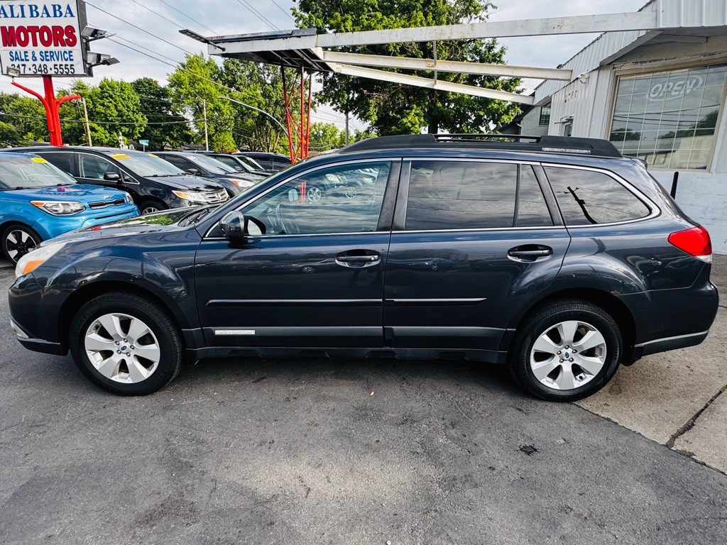 2012 Subaru Outback Image 2