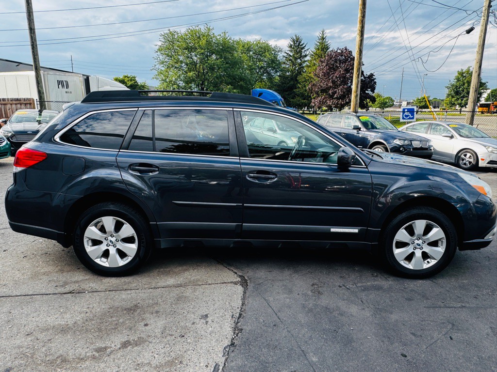 2012 Subaru Outback Image 6
