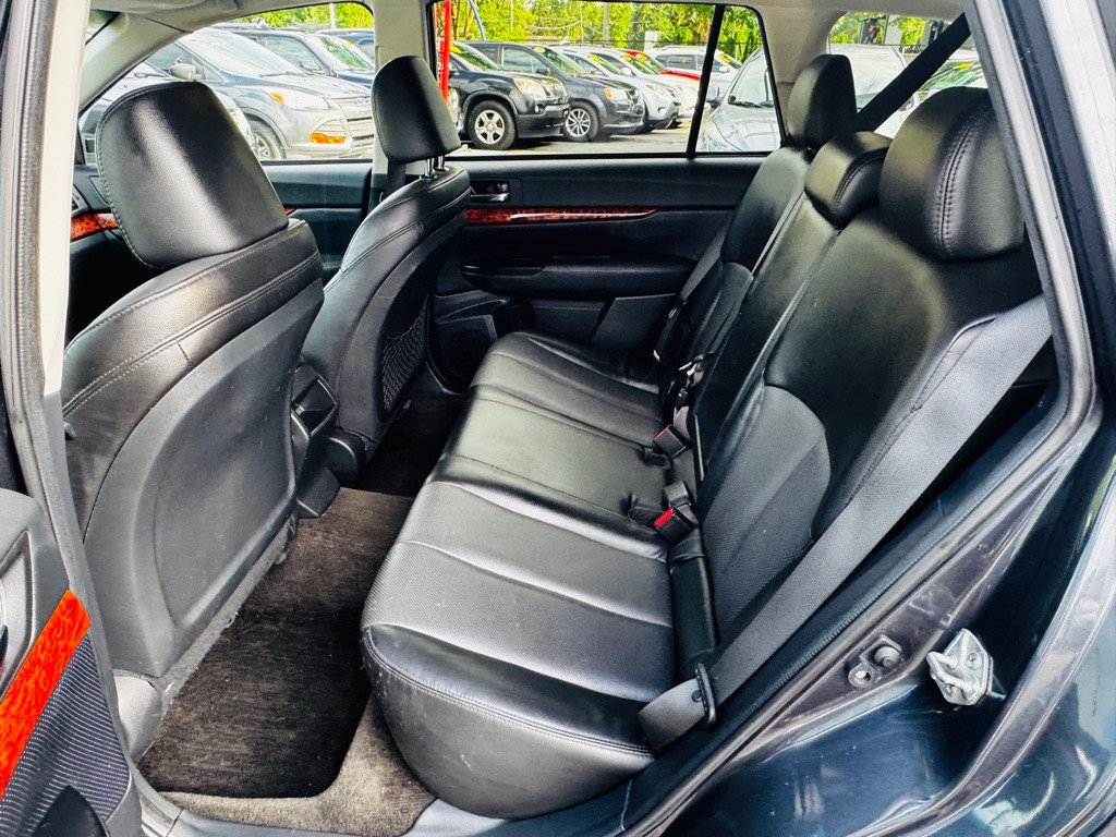 2012 Subaru Outback Image 11