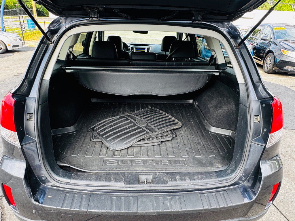 2012 Subaru Outback Image 12