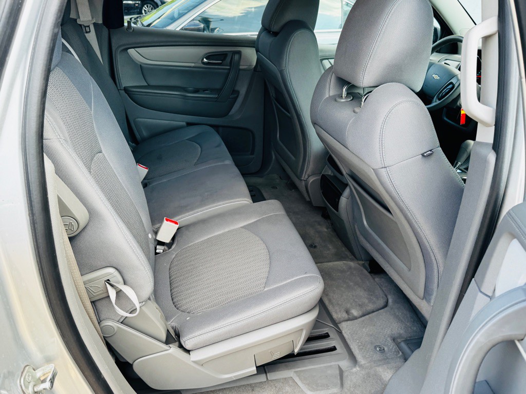 2013 Chevrolet Traverse Image 16