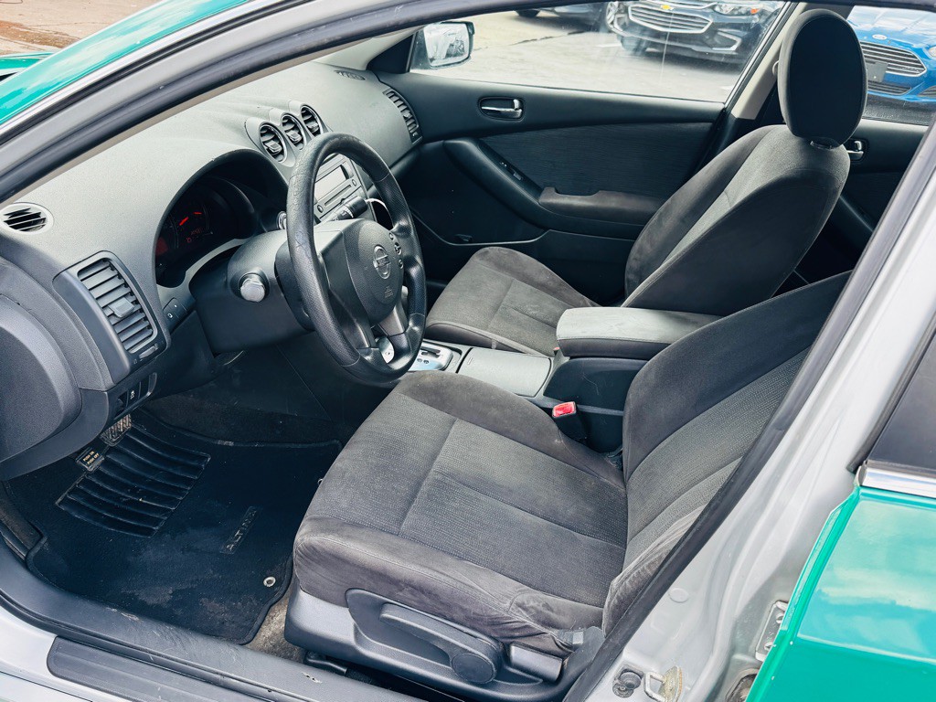2011 Nissan Altima Image 10