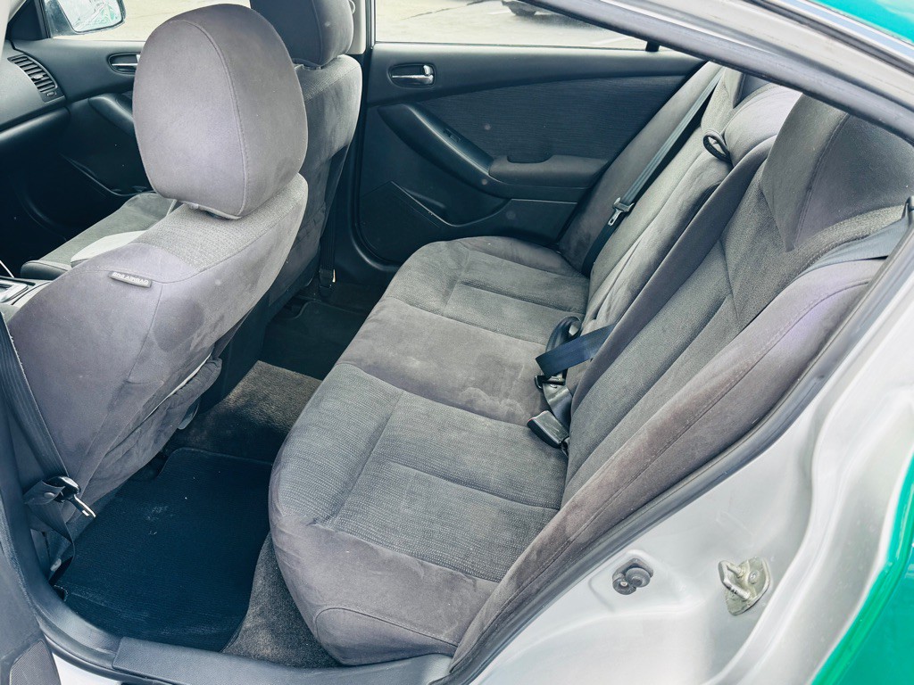2011 Nissan Altima Image 11