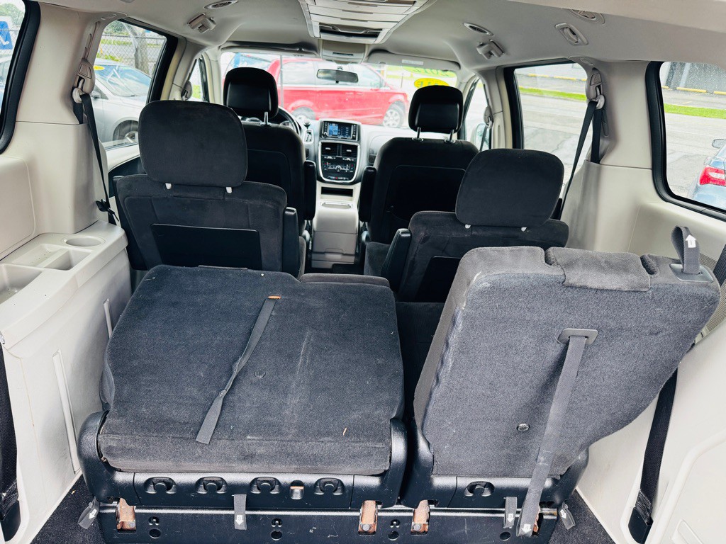 2012 Dodge Grand Caravan Image 12