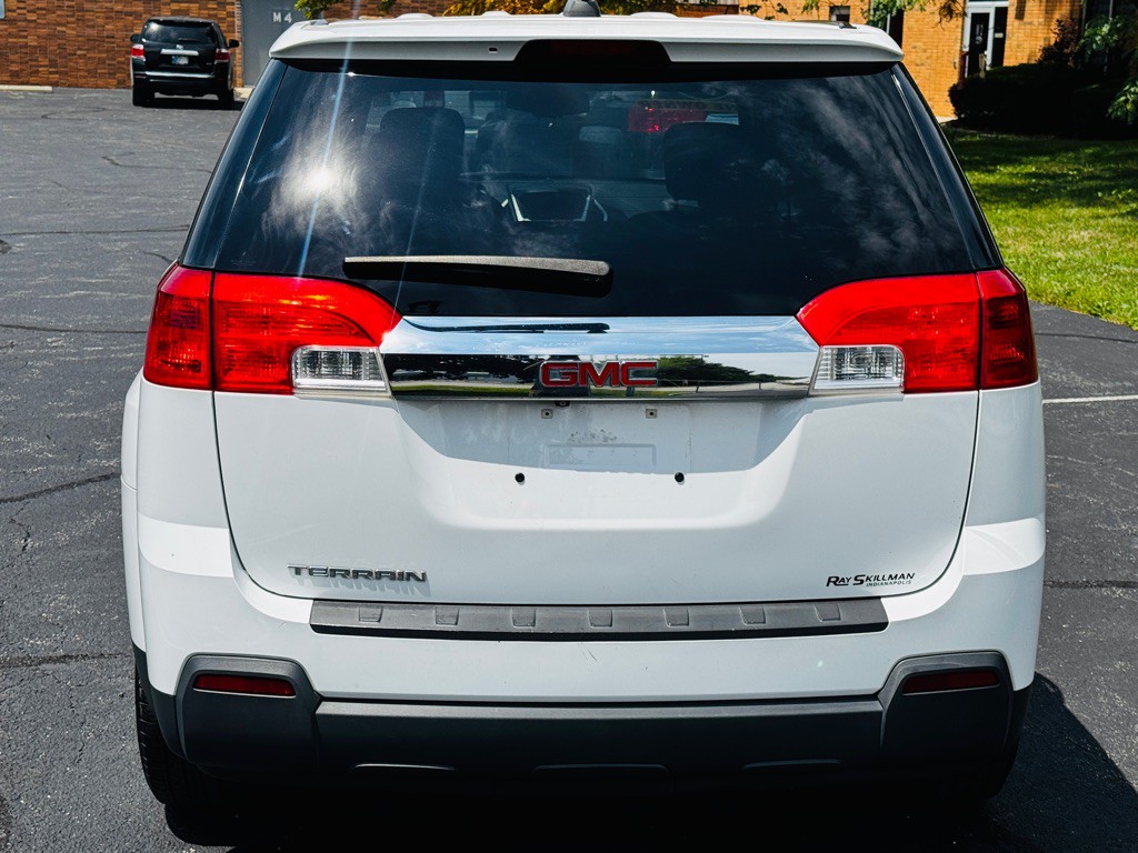 2015 GMC Terrain Image 4