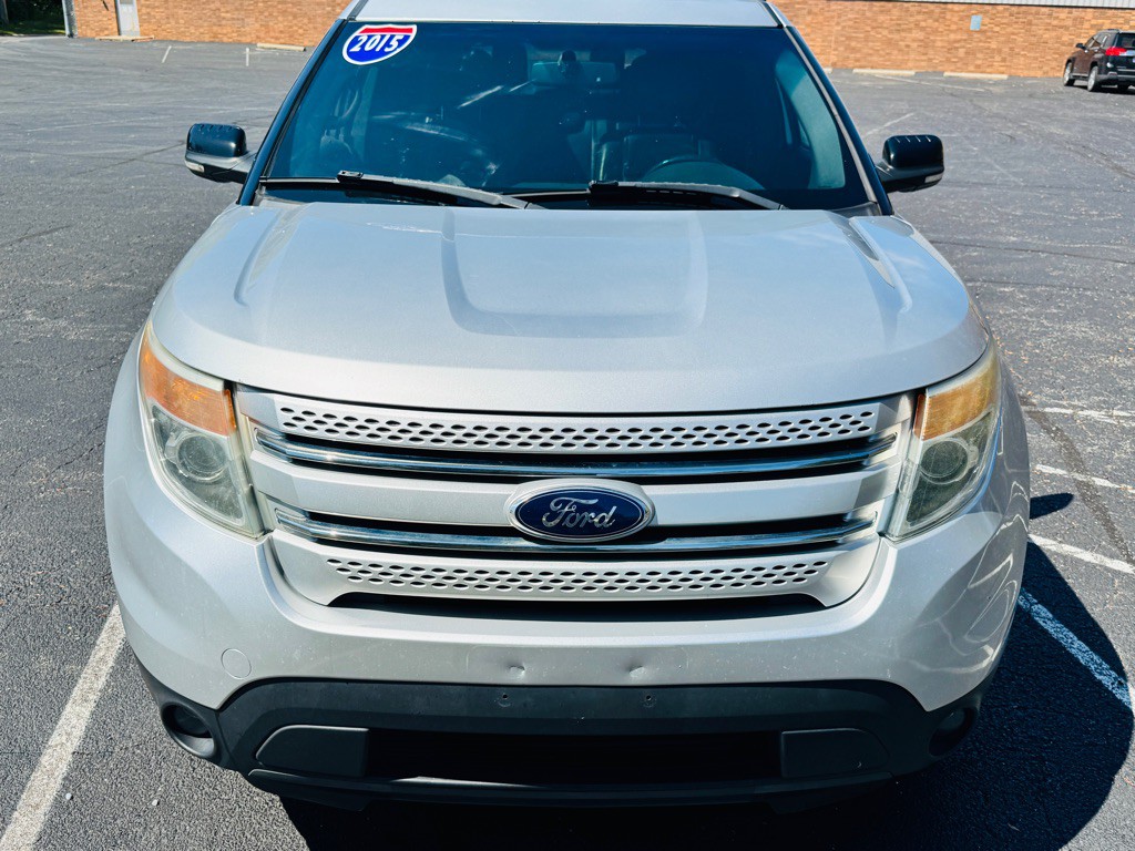 2015 Ford Explorer Image 1