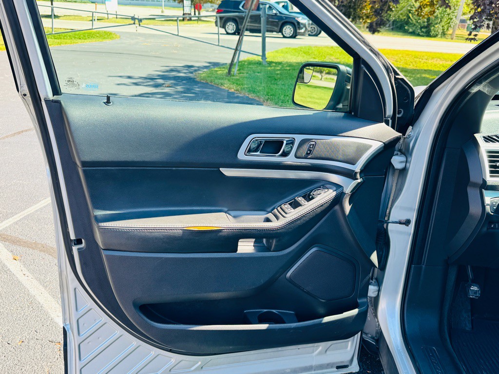 2015 Ford Explorer Image 10