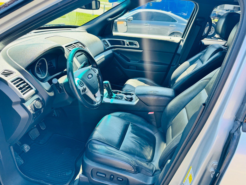 2015 Ford Explorer Image 11