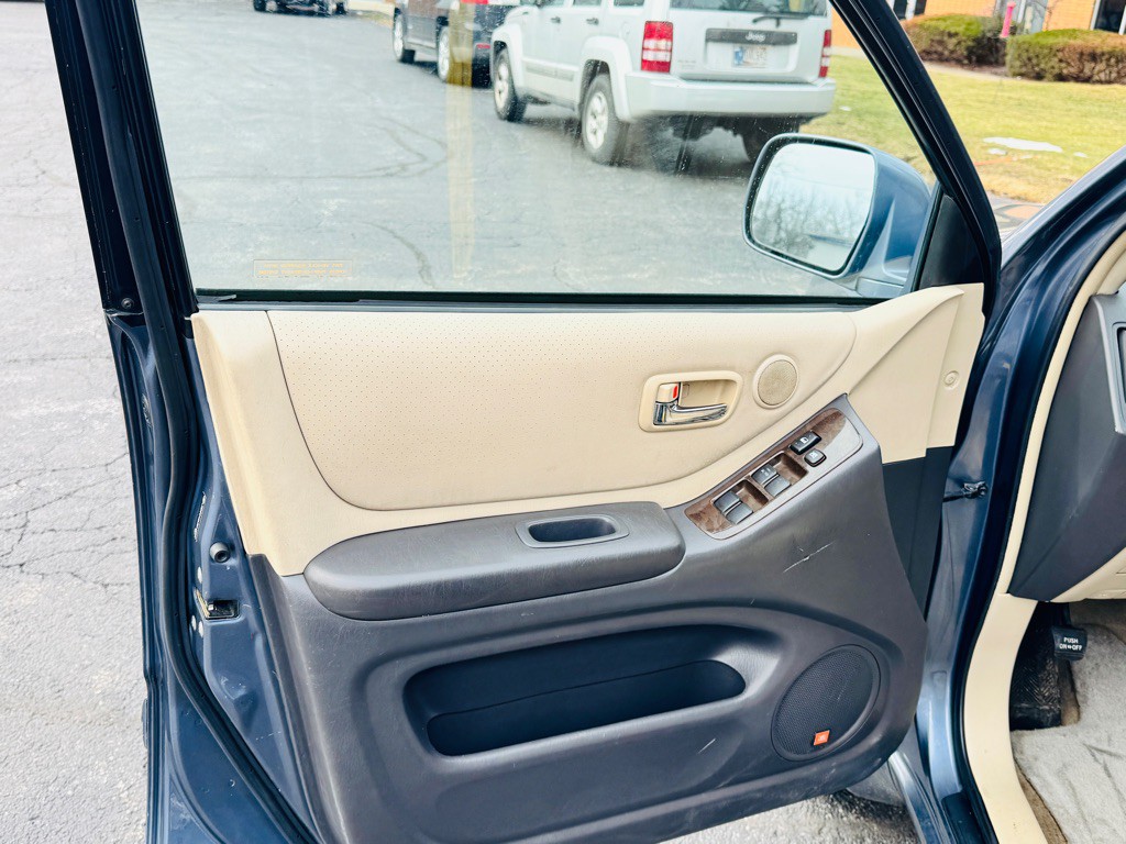 2003 Toyota Highlander Image 9