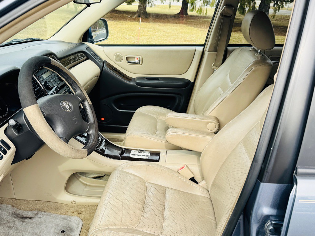 2003 Toyota Highlander Image 10