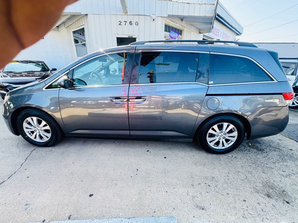 2016 Honda Odyssey Image 2