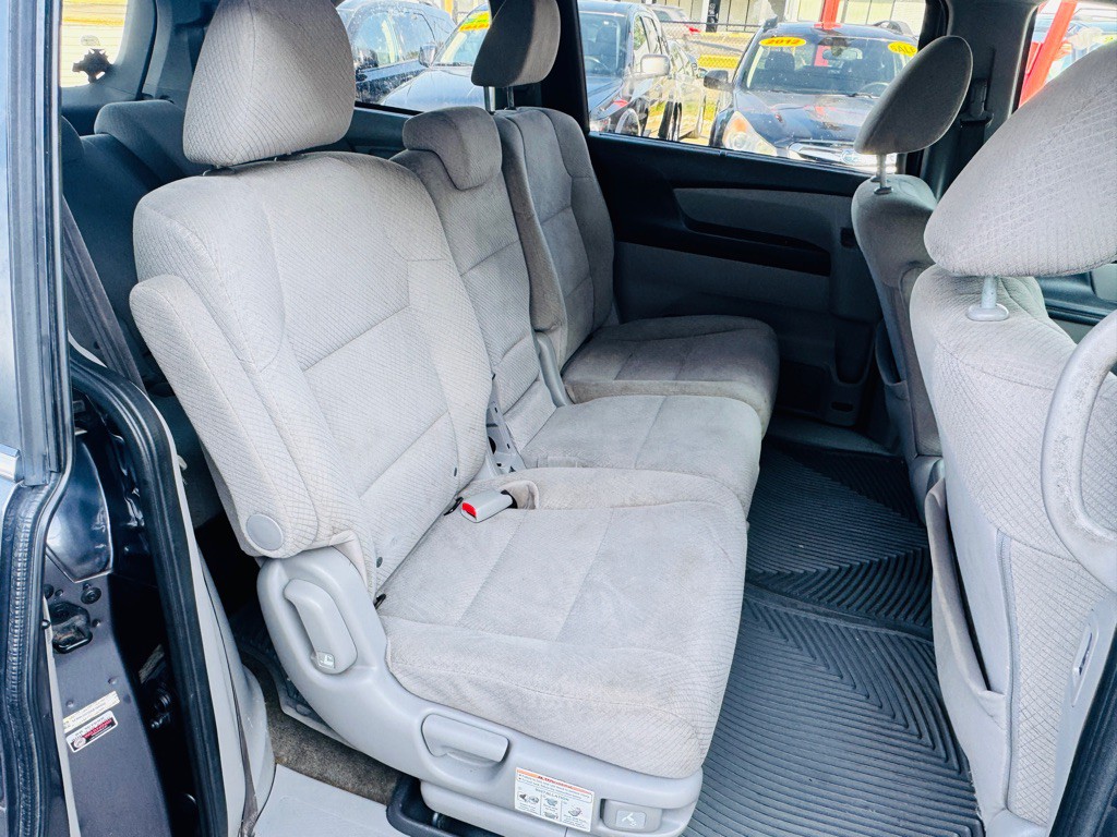 2016 Honda Odyssey Image 12