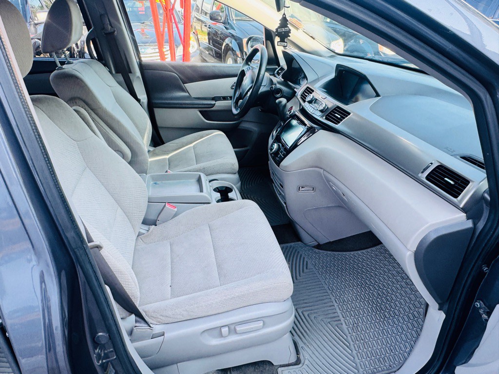 2016 Honda Odyssey Image 13