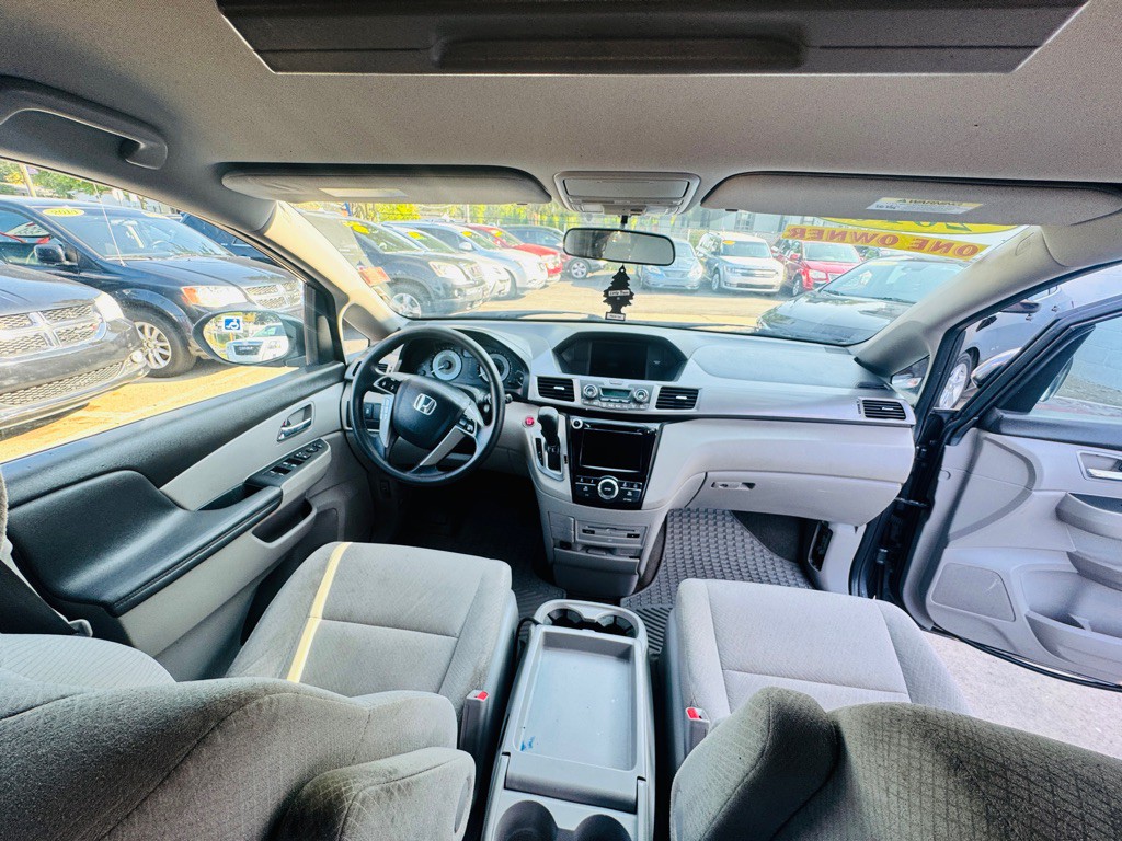 2016 Honda Odyssey Image 14