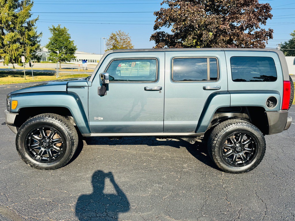 2007 HUMMER H3 Image 2