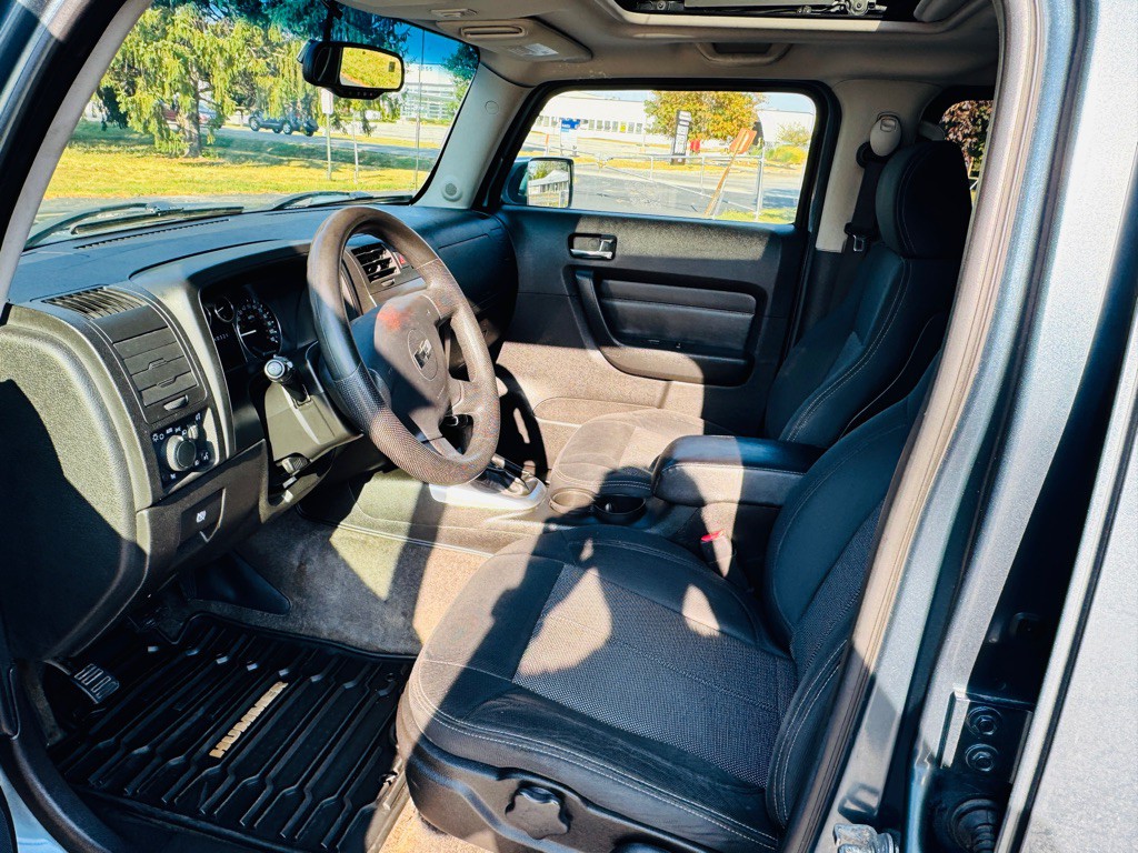 2007 HUMMER H3 Image 10