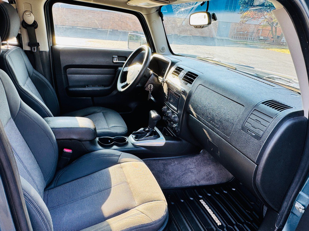 2007 HUMMER H3 Image 14