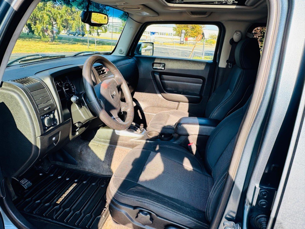 2007 HUMMER H3 Image 28