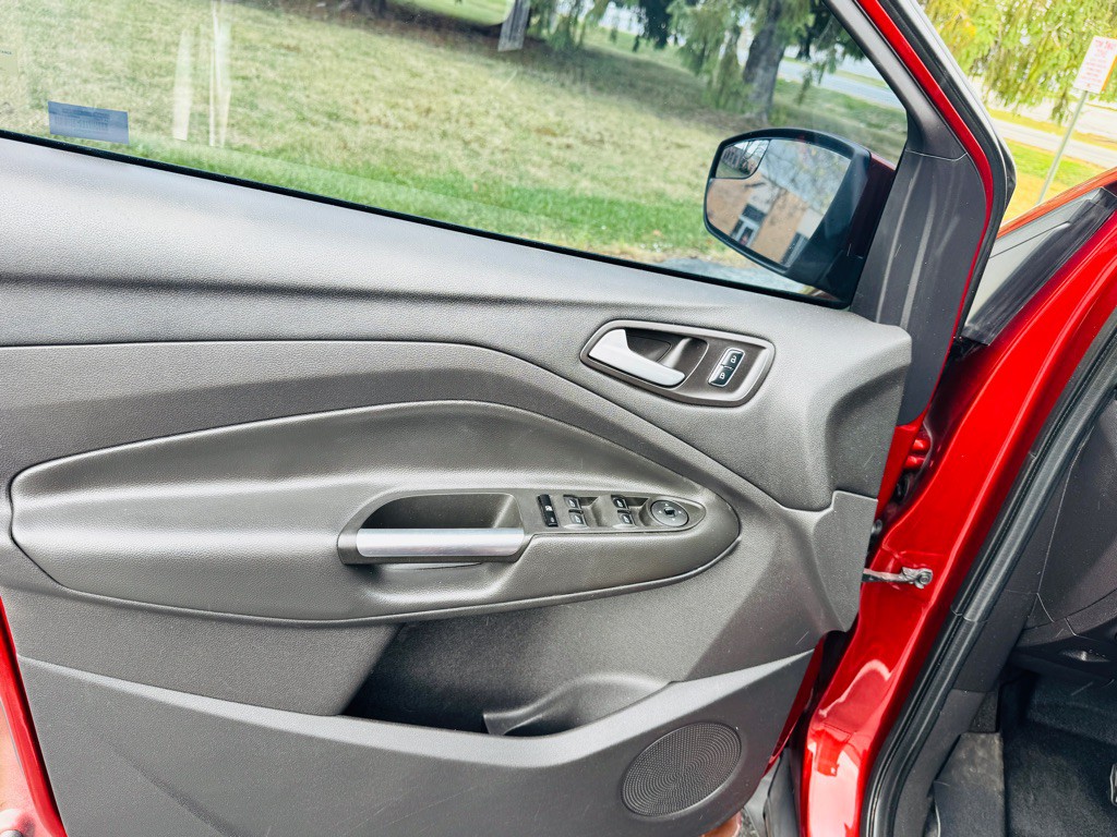 2014 Ford Escape Image 9