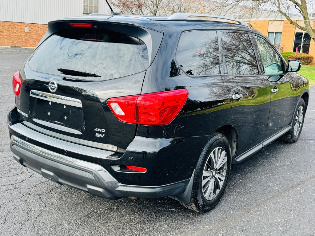 2017 Nissan Pathfinder Image 5