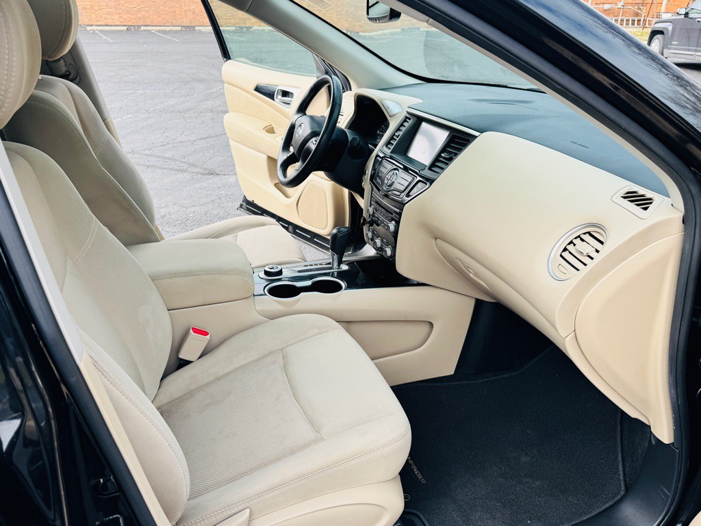 2017 Nissan Pathfinder Image 15