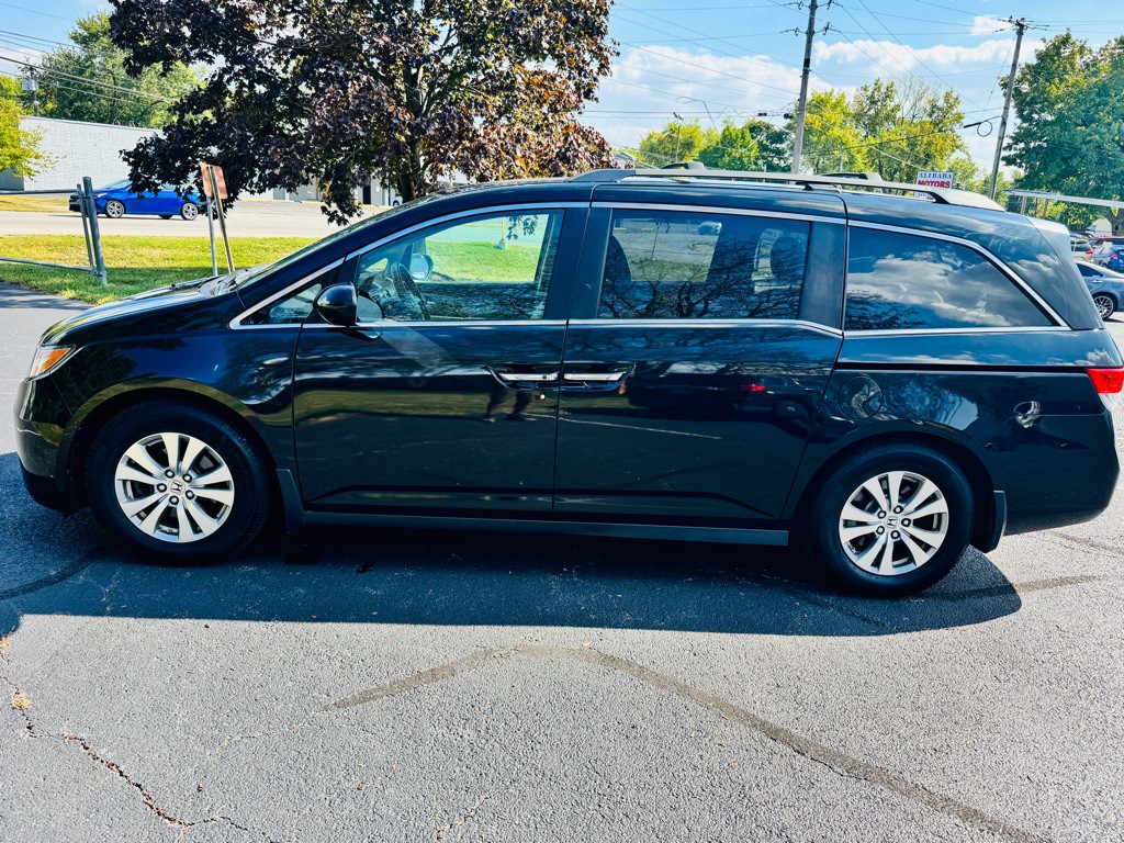 2017 Honda Odyssey Image 2