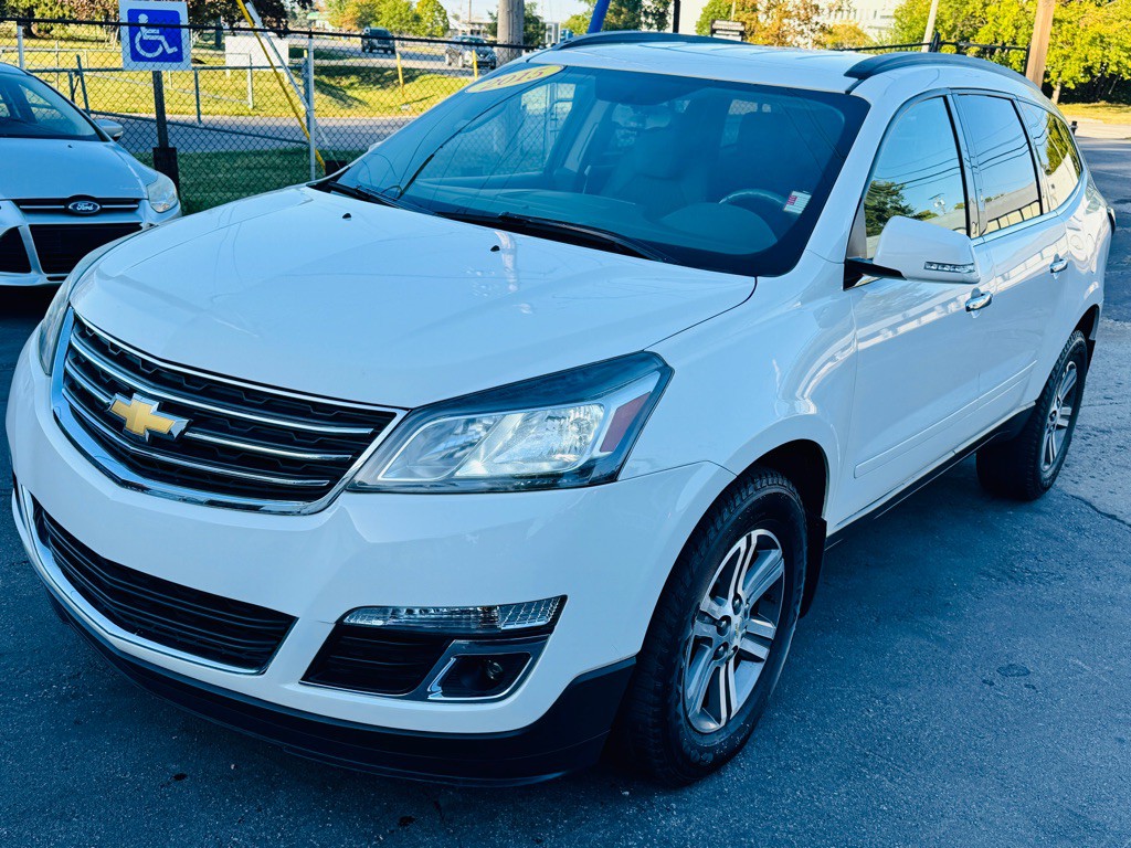 2015 Chevrolet Traverse Image 1