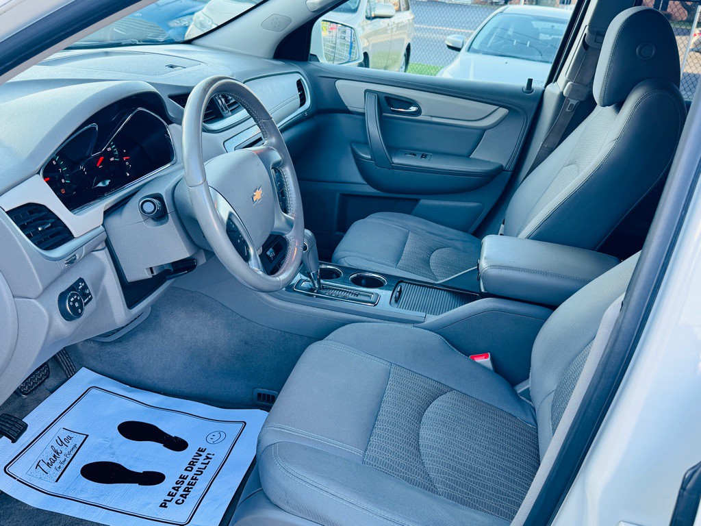 2015 Chevrolet Traverse Image 11