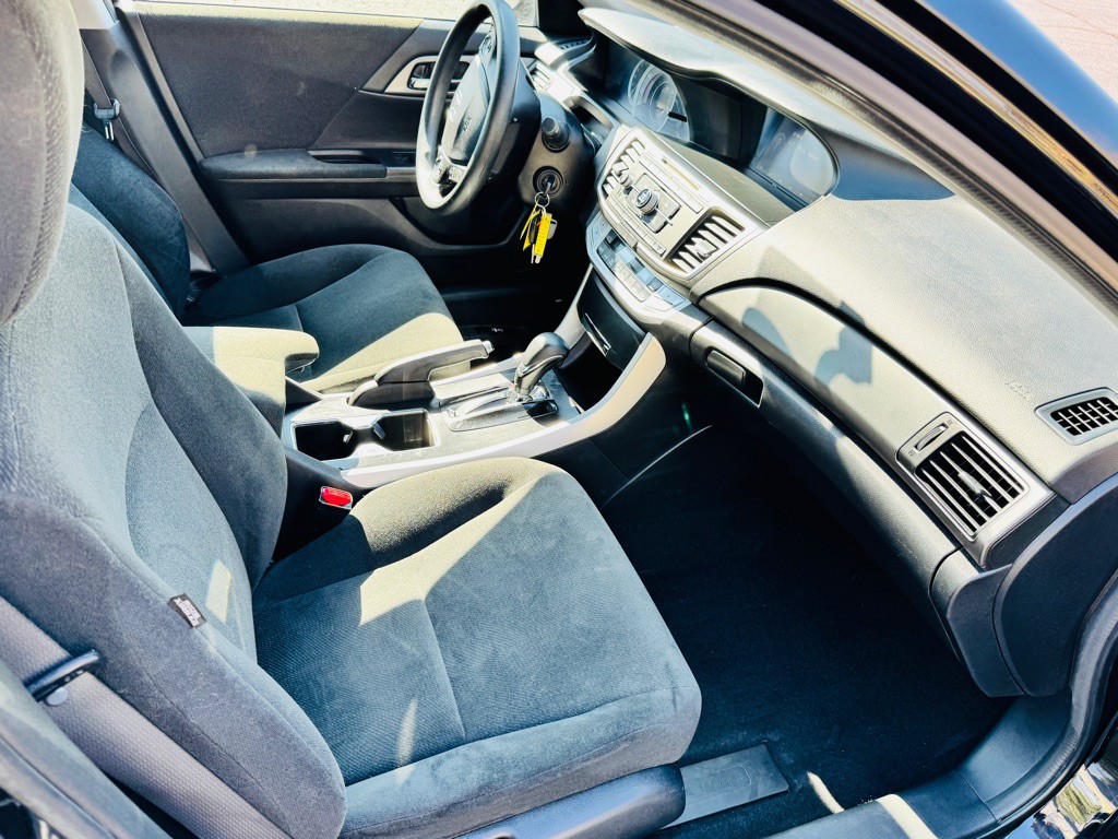 2013 Honda Accord Image 13