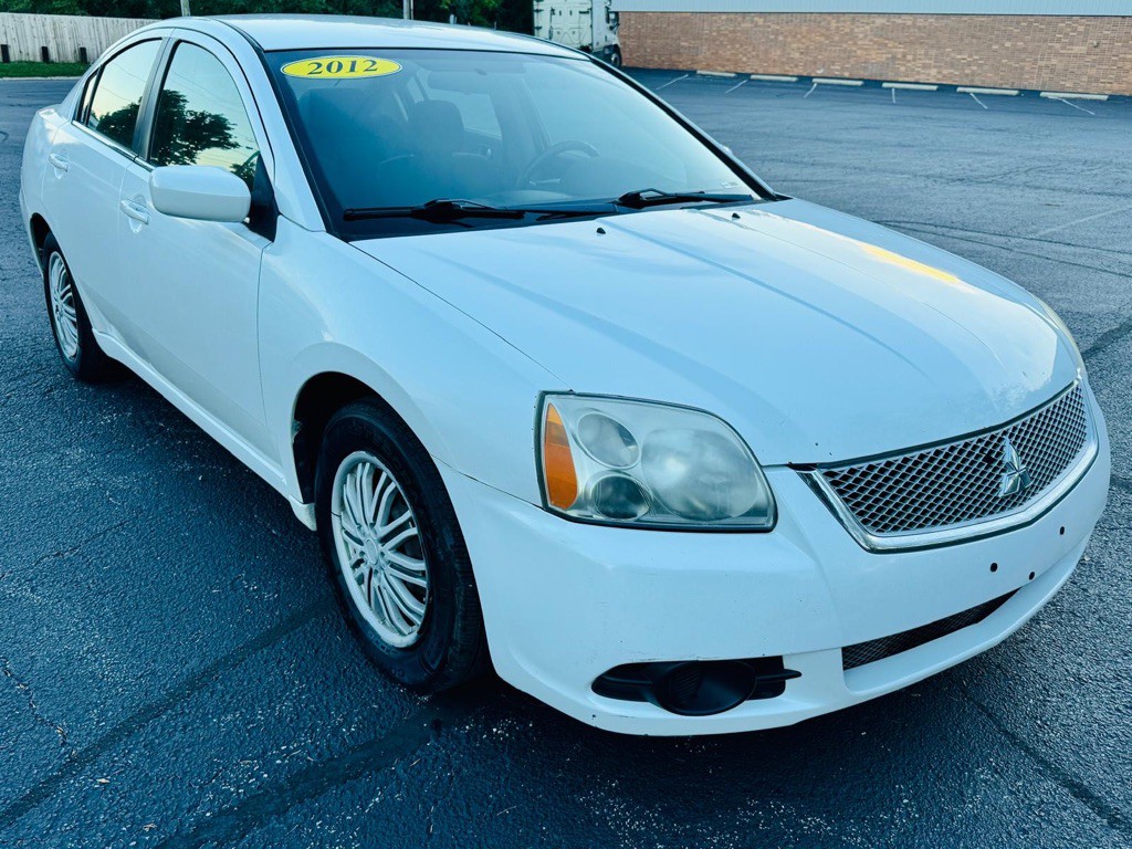 2012 Mitsubishi Galant Image 3